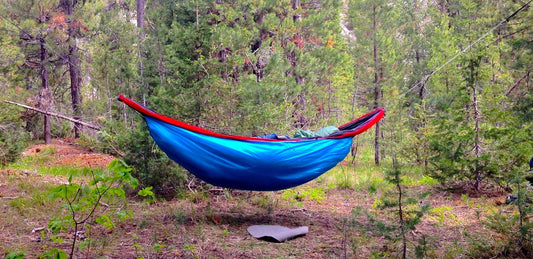 DIY Hammock Underquilt From an Old Bag and Duct Tape